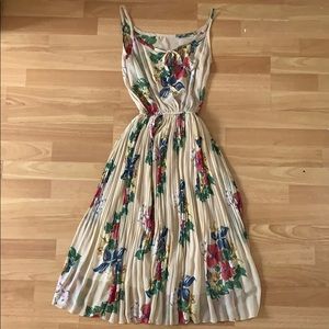 Vintage style floral print dress